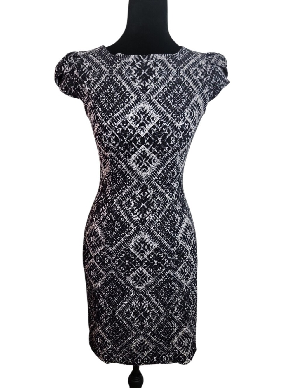 H&M black white geometric print cap sleeve bodycon dress women's size 2 stretch